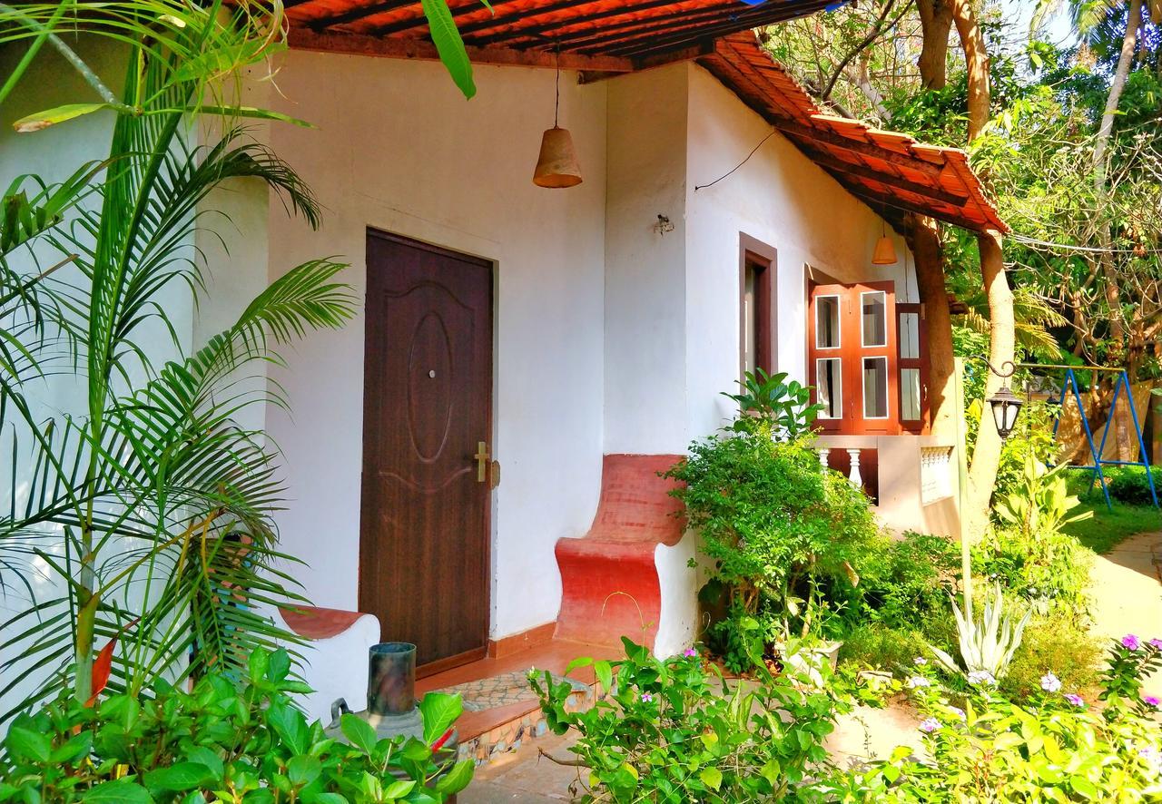 Dona Julia Beach Resort Calangute Exterior foto
